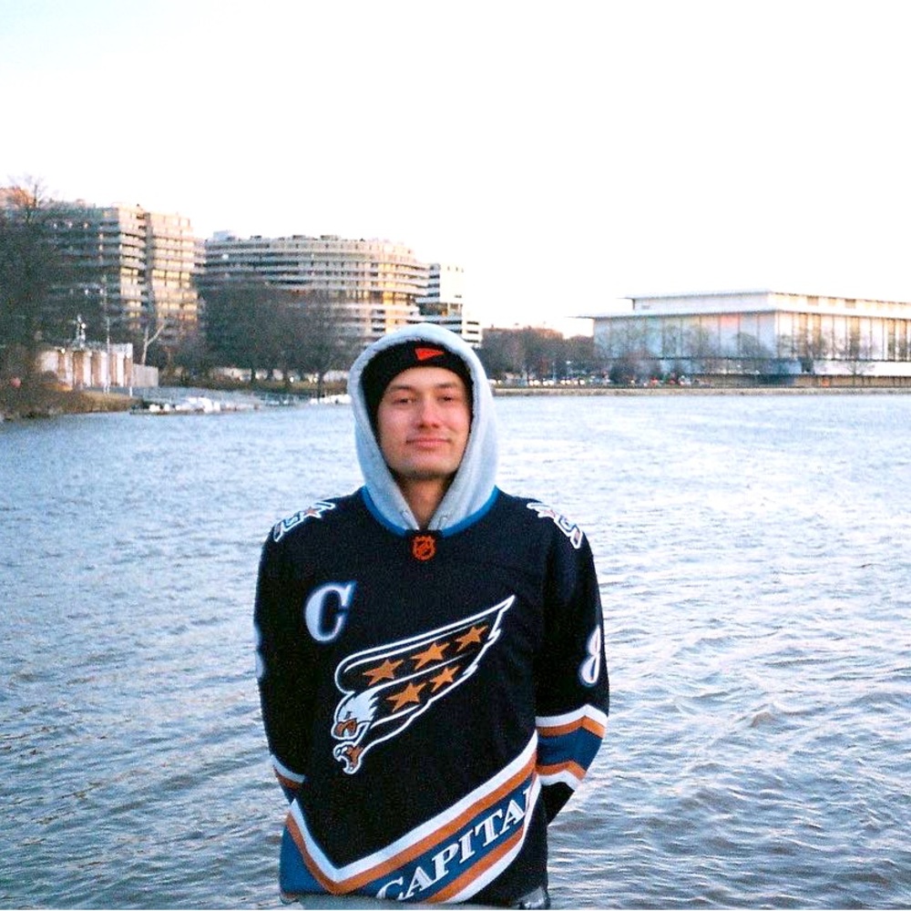 Meet your Posher, Cj